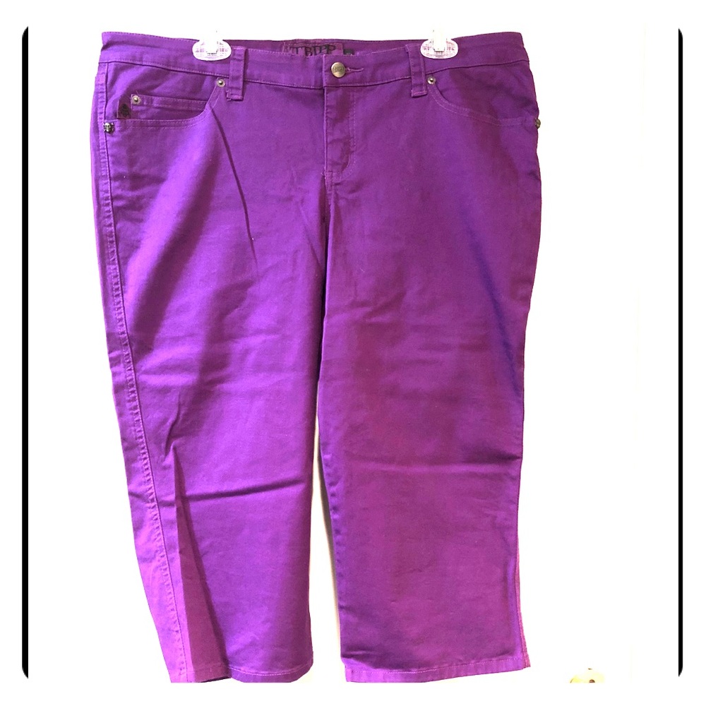 Torrid Tripp NYC 18 purple crop capris skulls